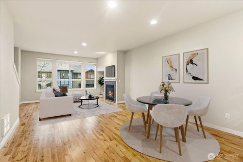 16526 1st Park Se, Bothell, WA, 98012 | Card Image