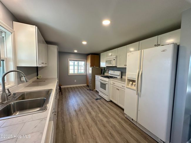 7392 Nc Highway 99 S, House other with 3 bedrooms, 2 bathrooms and null parking in Pantego NC | Image 8