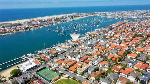105 Via Ravenna, Newport Beach, CA, 92663 | Card Image
