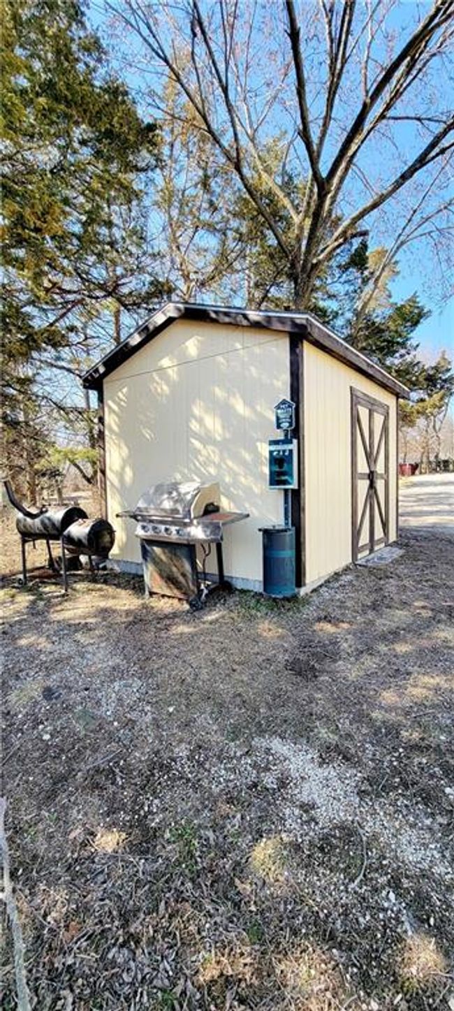 600 E Mary St, Condo with 0 bedrooms, 0 bathrooms and 18 parking in Yates Center KS | Image 10