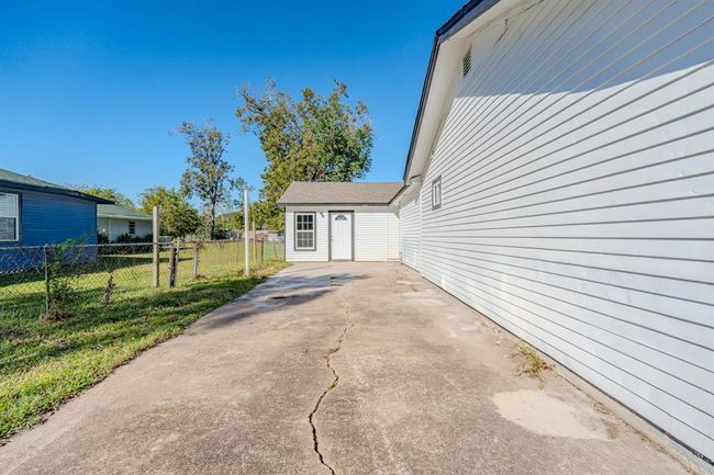 Garage entrance | Image 6