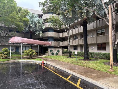 apt-107-901 Colony Point Cir, Pembroke Pines, FL, 33026-2909 | Card Image