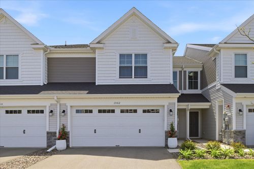 1502 Dogwood Ln, Carver, MN, 55315-5516 | Card Image