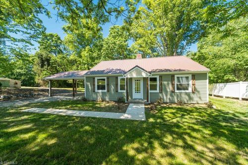 7280 Dennis Rd, Walnut Cove, NC, 27052-9681 | Card Image
