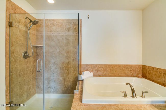 5 Crane Ct, Condo with 3 bedrooms, 4 bathrooms and null parking in Manahawkin NJ | Image 30