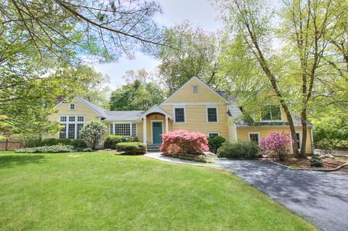 10 Dover Rd, Westport, CT, 06880-2627 | Card Image