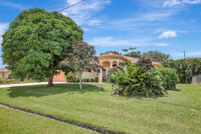 223 Sw Kestor Drive, House other with 4 bedrooms, 3 bathrooms and null parking in Port St Lucie FL | Image 2