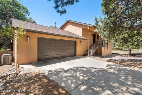 615 Flora St, Prescott, AZ, 86301-1135 | Card Image