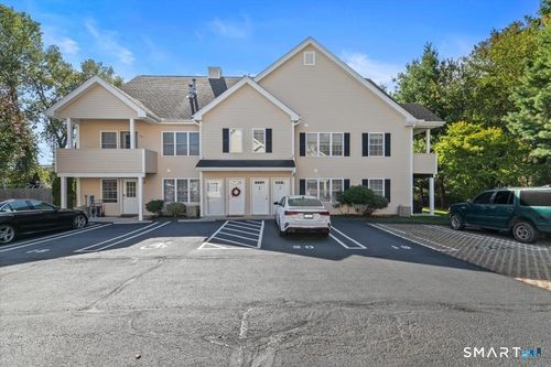 a20-663 West Ave, Milford, CT, 06461-3062 | Card Image