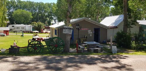 {{alt}} | Card Image