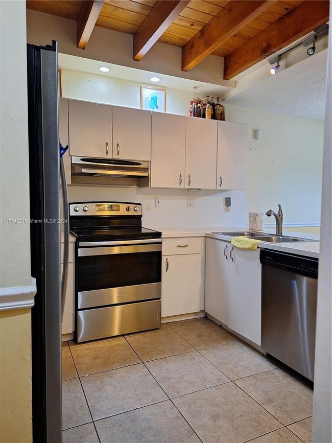 3826 - 3826 Sw 153 Rd Pl, Townhouse with 2 bedrooms, 2 bathrooms and null parking in Miami FL | Image 4