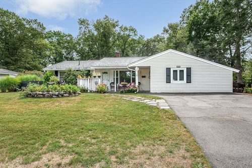 19 Christopher Rd, Brockton, MA, 02302-1507 | Card Image