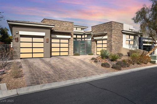 32 Hunting Horn Dr, Las Vegas, NV, 89135-7885 | Card Image