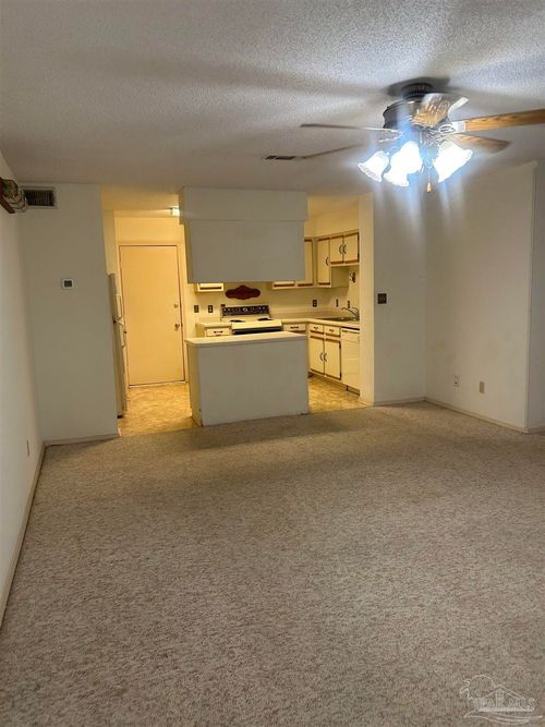 apt-812-5001 Grande Dr, Pensacola, FL, 32504-8955 | Card Image