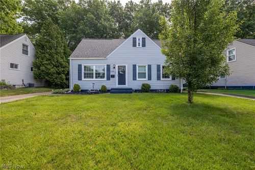 3141 8th St, Cuyahoga Falls, OH, 44221-1311 | Card Image