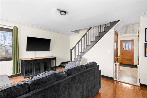 428 12th Ave, Two Harbors, MN, 55616-1214 | Card Image