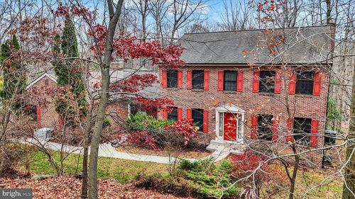 1815 Larch Cir, LEBANON, PA, 17042-9082 | Card Image