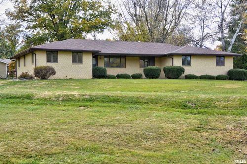 113 Valentine Pl, Colchester, IL, 62326-1034 | Card Image