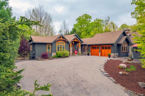 63 Clubhouse Dr, Huntsville, ON, P1H1B1 | Card Image