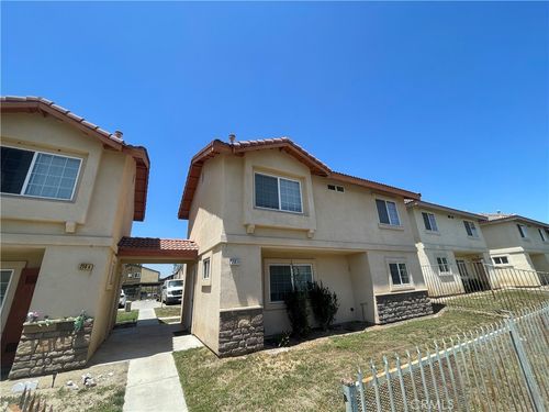 214 N Spruce Ave, Rialto, CA, 92376-5694 | Card Image
