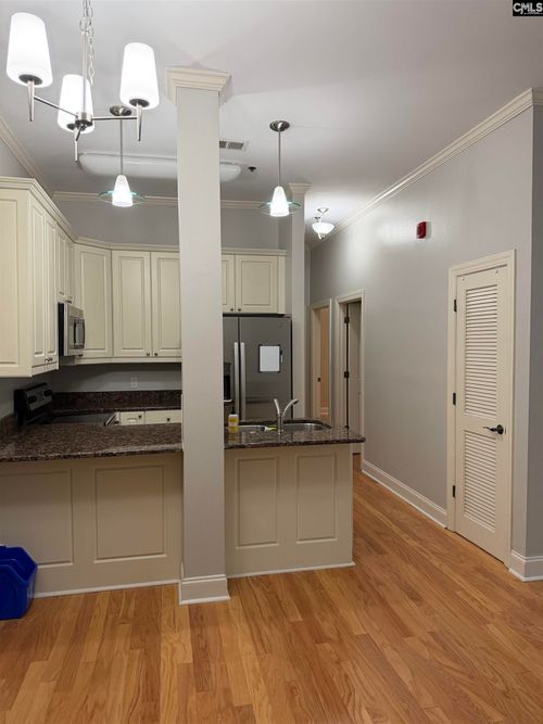 705 Maple St, Columbia, SC, 29205-1752 | Card Image