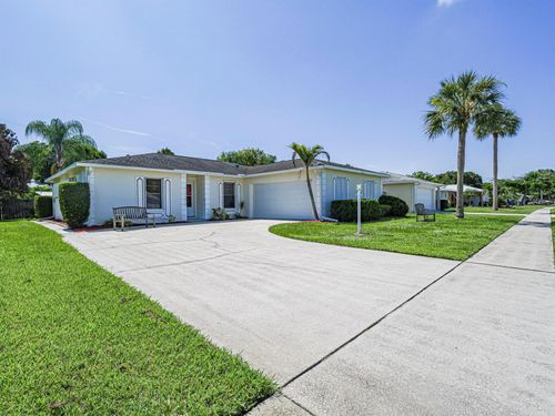 660 26th Ct, VERO BEACH, FL, 32962-1305 | Card Image