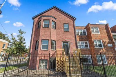 6601 S Rhodes Avenue, Home with 6 bedrooms, 2 bathrooms and 2 parking in Chicago IL | Image 1