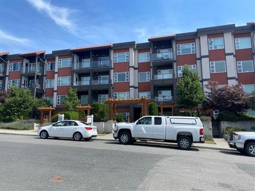 312-3333 Glasgow Ave, Saanich, BC, V8X2S1 | Card Image