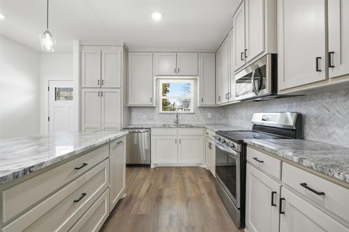 9717 Santa Clara Dr, Fort Worth, TX, 76116-5921 | Card Image