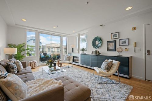 39 Hancock St, San Francisco, CA, 94114-2672 | Card Image