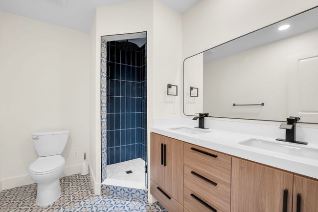 2nd level Full bath | Image 15