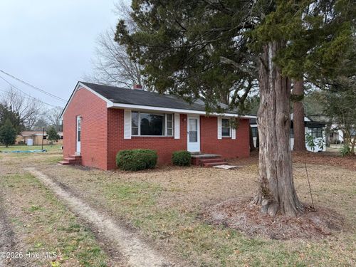 311 W Fremont St, Burgaw, NC, 28425-5599 | Card Image