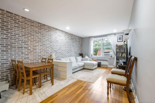 410-182-25 Wexford Terrace, New York, NY, 11432 | Card Image
