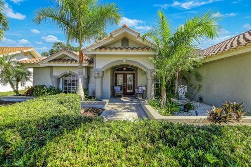 146 Muirfield Cir, NAPLES, FL, 34113-8926 | Card Image