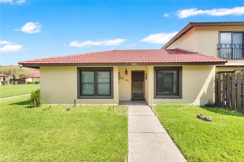 545 Hunter Cir, KISSIMMEE, FL, 34758-3336 | Card Image