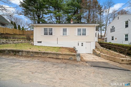 99 Essex Ave, Waterbury, CT, 06704-1418 | Card Image