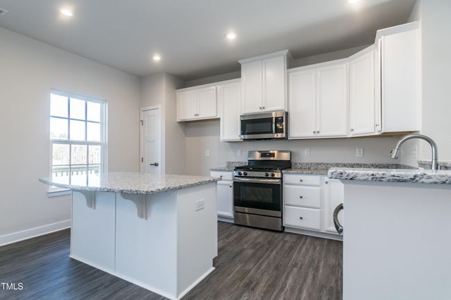 6 Kitchen | Image 6