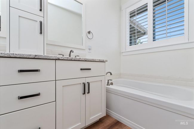 6009 W Riva Capri St, House other with 3 bedrooms, 2 bathrooms and 2 parking in Meridian ID | Image 21