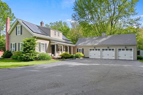 6 Old Westminster Rd, Hubbardston, MA, 01452-1423 | Card Image