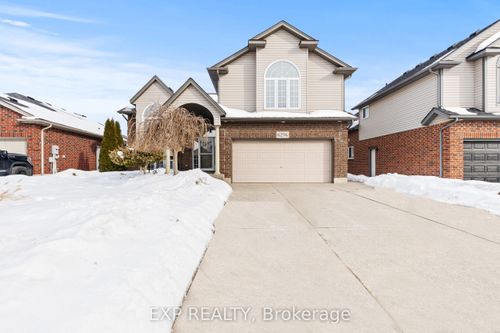 6296 Parkside Rd, Niagara Falls, ON, L2H0B2 | Card Image