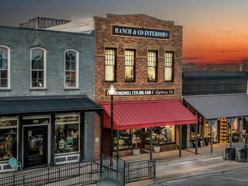 106 W Main Street Street, Pilot Point, TX, 76258 | Card Image