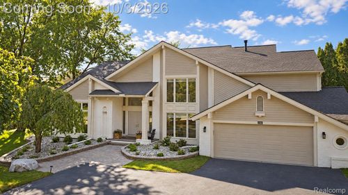 4833 Panorama Cir, West Bloomfield, MI, 48323-2476 | Card Image