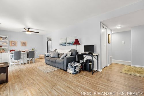 apt-302-2581 Ridgecroft Dr Se, Grand Rapids, MI, 49546-5663 | Card Image
