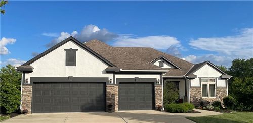 5007 Nw 71st St, Kansas City, MO, 64151-2805 | Card Image