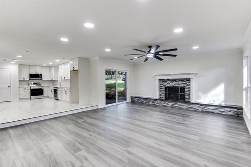 258 Somerset Ter, Bedford, TX, 76022-6635 | Card Image