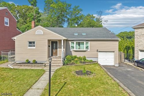 84 Howard Pl, Nutley, NJ, 07110-2002 | Card Image