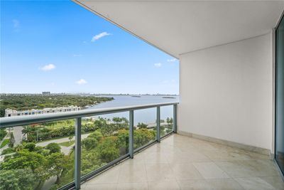 1504 - 601 Ne 36th St, Condo with 2 bedrooms, 2 bathrooms and null parking in Miami FL | Image 2