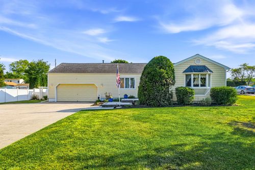 11 Lord Ln, Cape May Court House, NJ, 08210-1425 | Card Image
