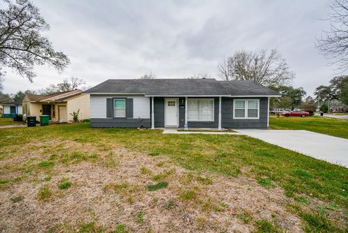 6422 Sherwood Dr, Houston, TX, 77021-4045 | Card Image