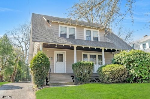 1136 Thornton Ave, Plainfield, NJ, 07060-2637 | Card Image